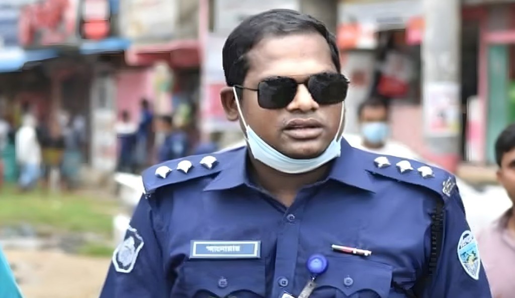 পুলিশ কর্মকর্তার উপর হামলার ঘটনায় মামলা, গ্রেপ্তার ৭ 3 পুলিশ কর্মকর্তার উপর হামলার ঘটনায় মামলা গ্রেপ্তার ৭ 1759648742 পুলিশ কর্মকর্তার উপর হামলার ঘটনায় মামলা, গ্রেপ্তার ৭