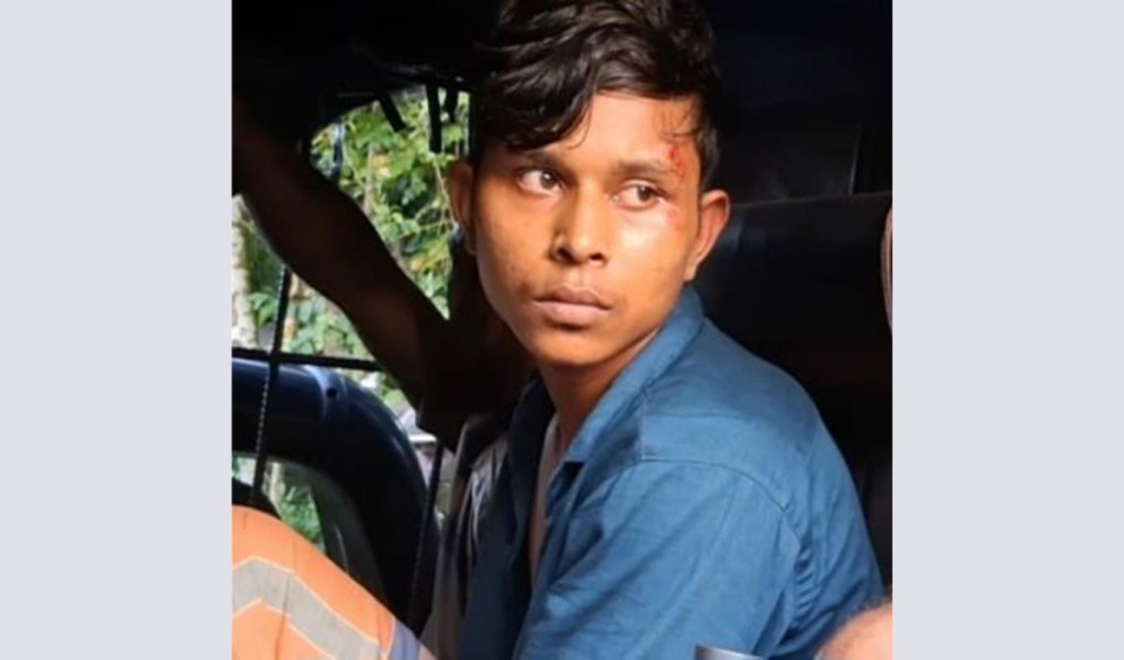পুলিশকে ধাক্কা দিয়ে পালানো আসামি, ৬ ঘণ্টা পর গ্রেপ্তার 3 পুলিশকে ধাক্কা দিয়ে পালানো আসামী ৬ ঘণ্টা পর গ্রেপ্তার 1759584295 পুলিশকে ধাক্কা দিয়ে পালানো আসামি, ৬ ঘণ্টা পর গ্রেপ্তার