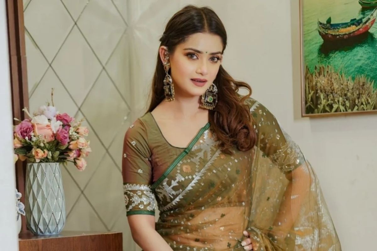 প্রতারণার অভিযোগে তানজিন তিশাকে আইনি নোটিশ