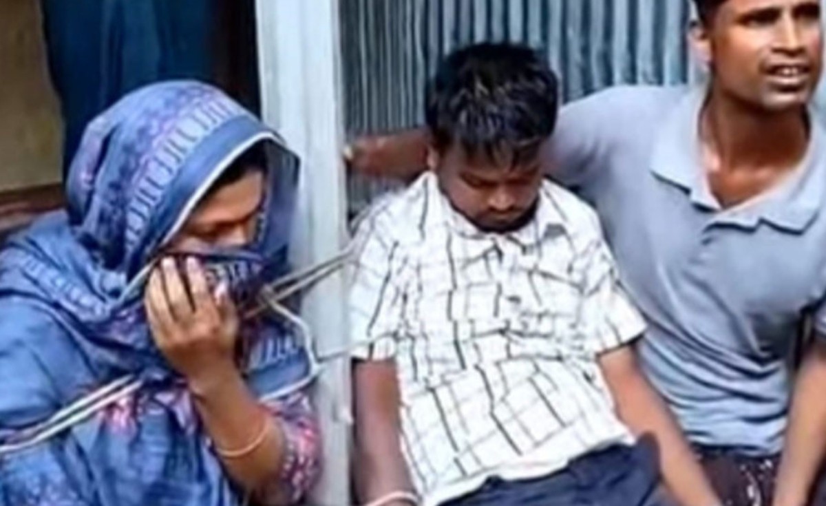 প্রবাসীর স্ত্রীর ঘরে গৃহশিক্ষক, অতঃপর!