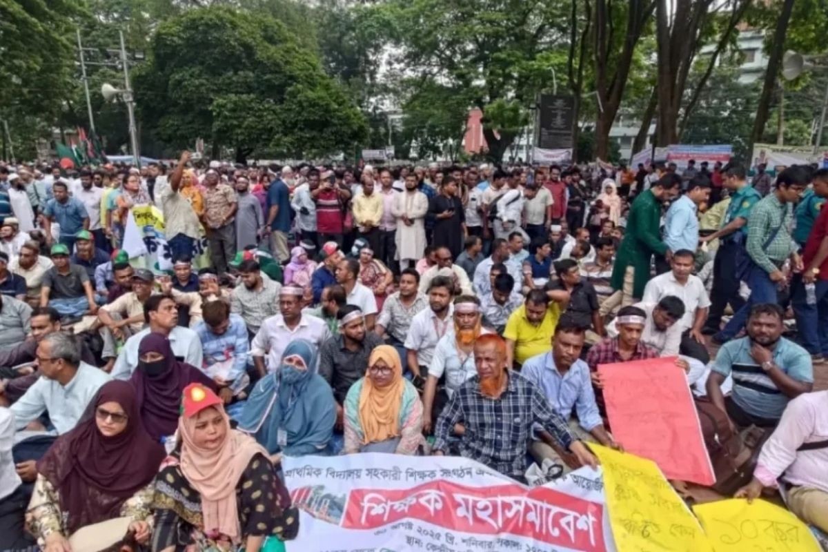 প্রাথমিক সহকারী শিক্ষকদের অনশন কর্মসূচি নিয়ে যা জানা গেলো