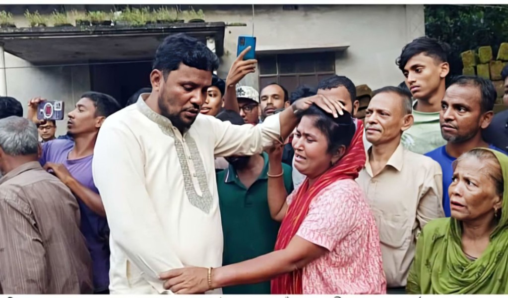 ফসলি জমিতে মিলল যুবকের মৃতদেহ, মায়ের আর্তনাদ—‘এখন আমাকে কে দেখবে’ 4 ফসলি জমিতে মিলল যুবকের মৃতদেহ মায়ের আর্তনাদ—‘এখন আমাকে কে দেখবে 1759979901 ফসলি জমিতে মিলল যুবকের মৃতদেহ, মায়ের আর্তনাদ—‘এখন আমাকে কে দেখবে’