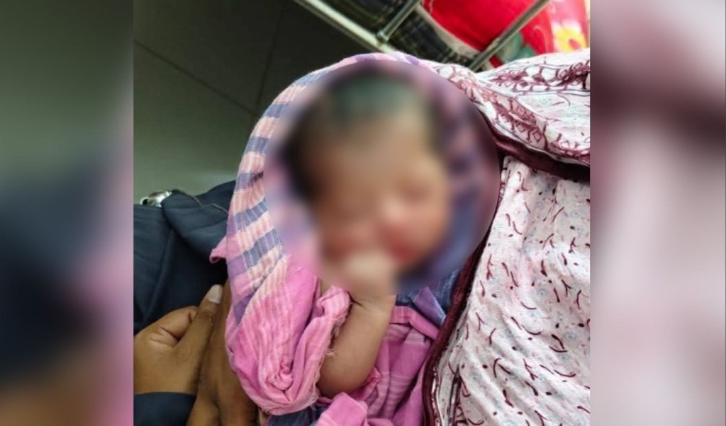 ফুটপাতে জন্ম দেওয়া নবজাতক হাসপাতালে রেখে পালালেন ভারসাম্যহীন মা 8 ফুটপাতে জন্ম দেওয়া নবজাতক হাসপাতালে রেখে পালালেন ভারসাম্যহীন মা 1759842784 ফুটপাতে জন্ম দেওয়া নবজাতক হাসপাতালে রেখে পালালেন ভারসাম্যহীন মা