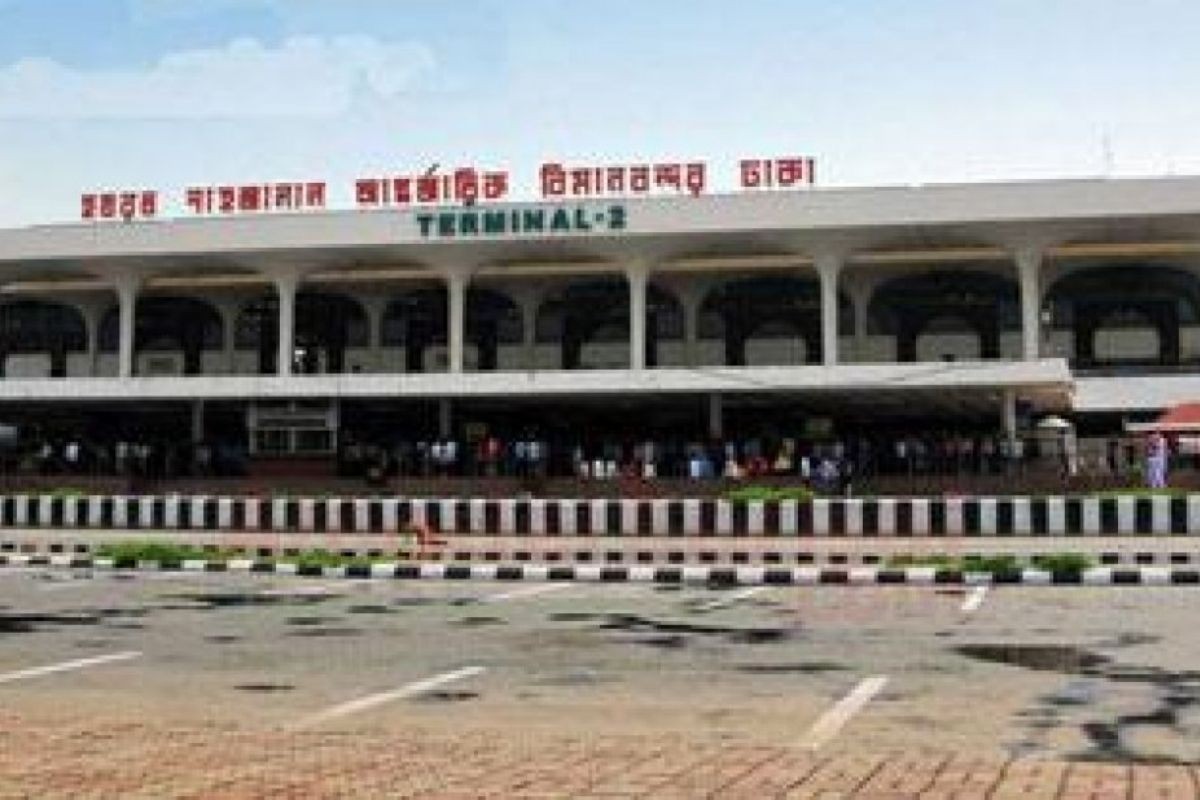 শ্রীলঙ্কা থেকে আসা ফ্লাইটের চাকার ভেতরে শিয়াল!