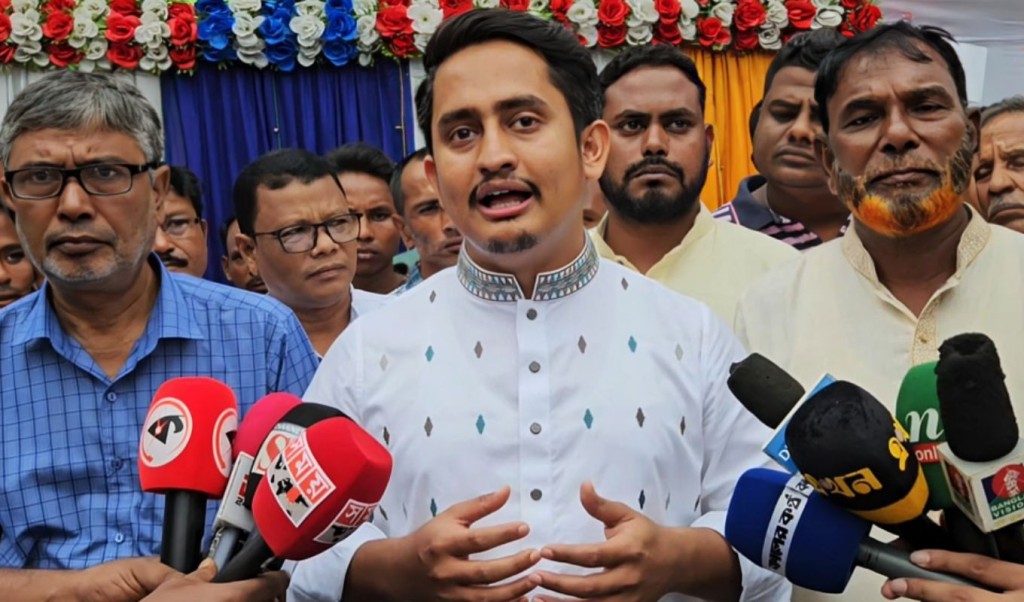 নেসকো কর্মকর্তাদের কলিজা ছিঁড়ে ফেলার হুমকি সারজিসের 3 বক্তব্যের সময় বিদ্যুৎ বিভ্রাটে ক্ষুব্ধ সারজিস আলম 1760255119 নেসকো কর্মকর্তাদের কলিজা ছিঁড়ে ফেলার হুমকি সারজিসের