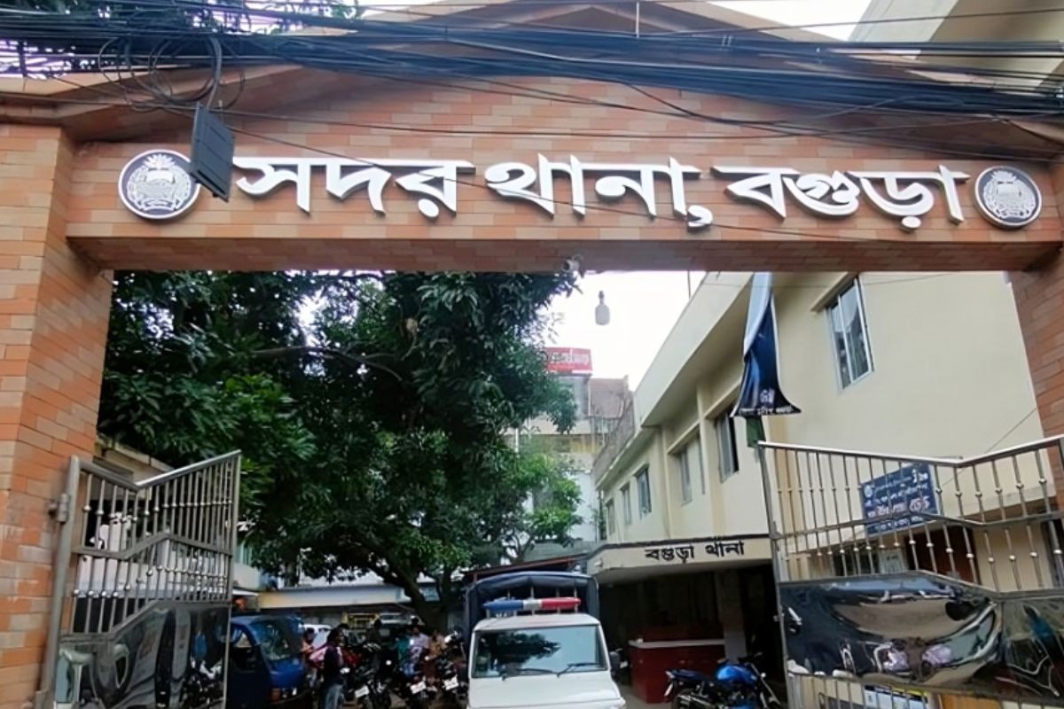 বগুড়ায় ভাড়া বাসা থেকে প্রবাসীর স্ত্রীর অর্ধগলিত লাশ উদ্ধার