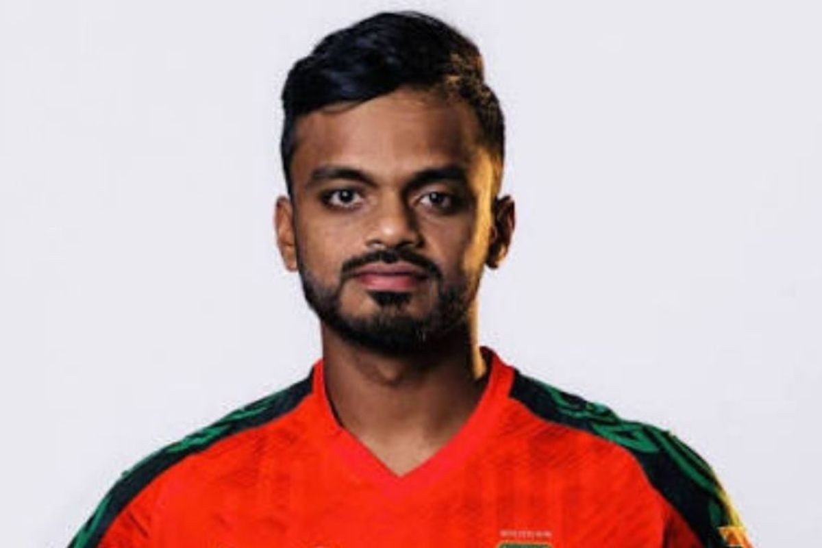 বাংলাদেশ দলে অভিষেক হওয়া কে এই অঙ্কন?