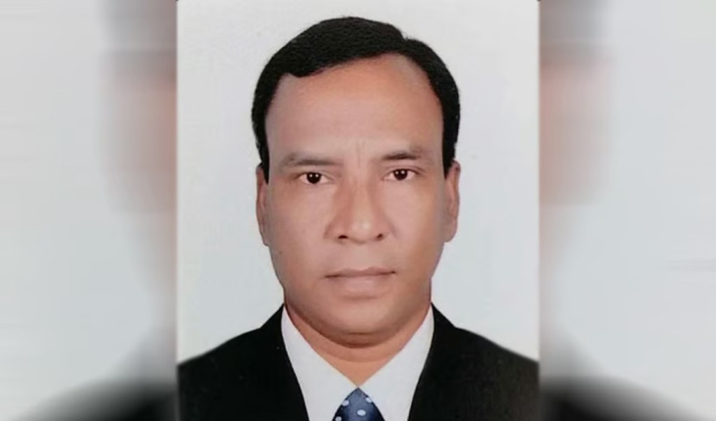 বিএনপি নেতার বাড়িতে মিলল রাইফেল ও গুলি 4 বিএনপি নেতার বাড়িতে মিলল রাইফেল ও গুলি 1760955496 বিএনপি নেতার বাড়িতে মিলল রাইফেল ও গুলি