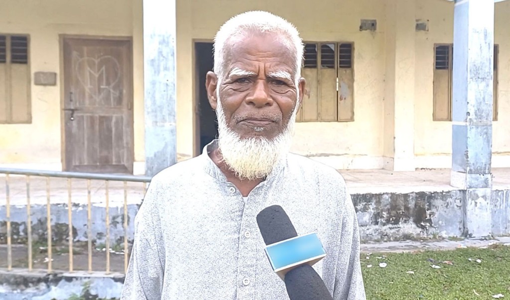 বিনা বেতনে ২৭ বছর শিক্ষাদান, অবসরে এখন নাইটগার্ড 4 বিনা বেতনে ২৭ বছর শিক্ষাদান অবসরে এখন নাইটগার্ড 1759667559 বিনা বেতনে ২৭ বছর শিক্ষাদান, অবসরে এখন নাইটগার্ড