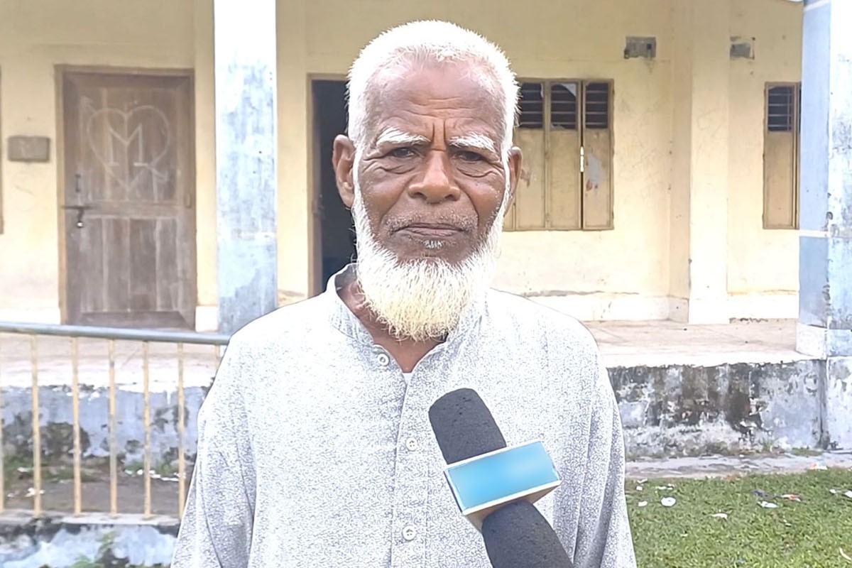 বিনা বেতনে ২৭ বছর শিক্ষাদান, অবসরে এখন নাইটগার্ড