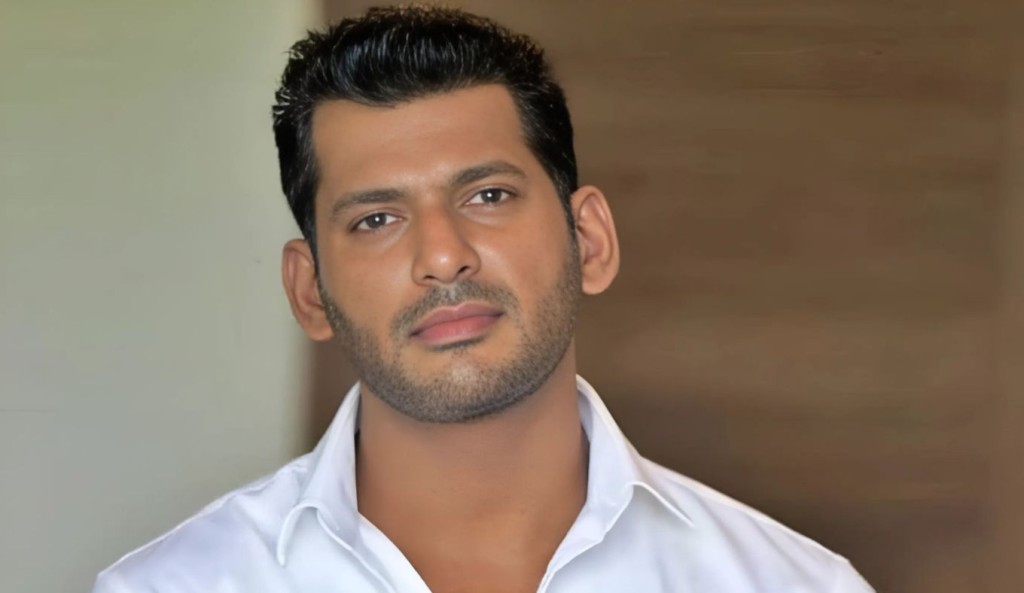 বিমানবন্দরে সাড়ে ৩ কেজি কোকেনসহ আটক অভিনেতা 3 বিমানবন্দরে সাড়ে ৩ কেজি কোকেনসহ আটক অভিনেতা 1759459724 বিমানবন্দরে সাড়ে ৩ কেজি কোকেনসহ আটক অভিনেতা