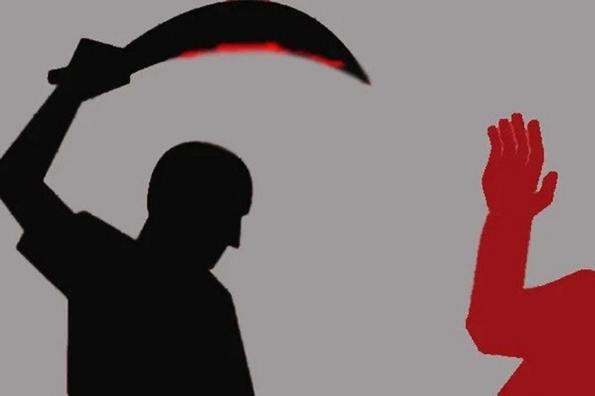 মাকে কুপিয়ে হত্যার অভিযোগে ছেলে আটক