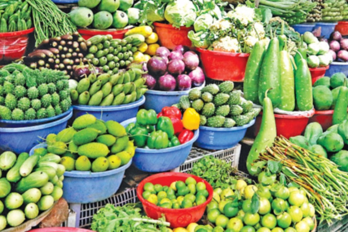 বৃষ্টির প্রভাবে সবজির দাম চড়া, কাঁচামরিচ ৪০০
