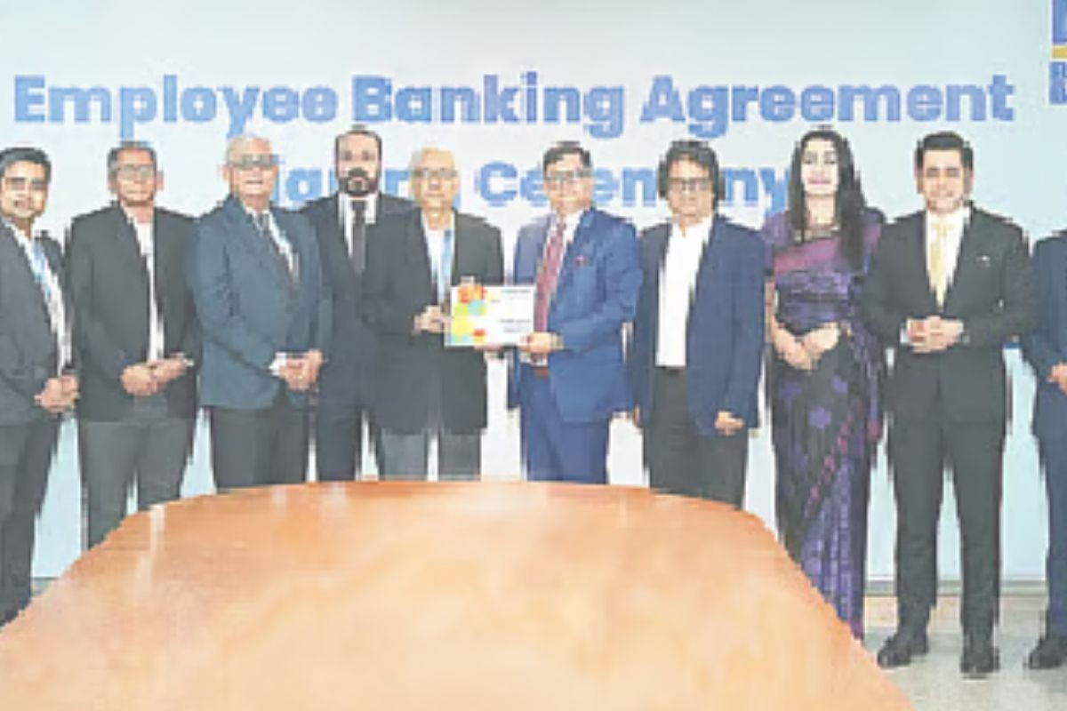 ব্র্যাক ব্যাংক ইস্ট ওয়েস্ট ইউনিভার্সিটিকে দেবে কাস্টমাইজড ব্যাংকিং সেবা
