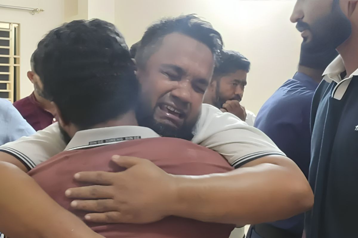 মা ও কলেজপড়ুয়া মেয়েকে জবাই করে হত্যা
