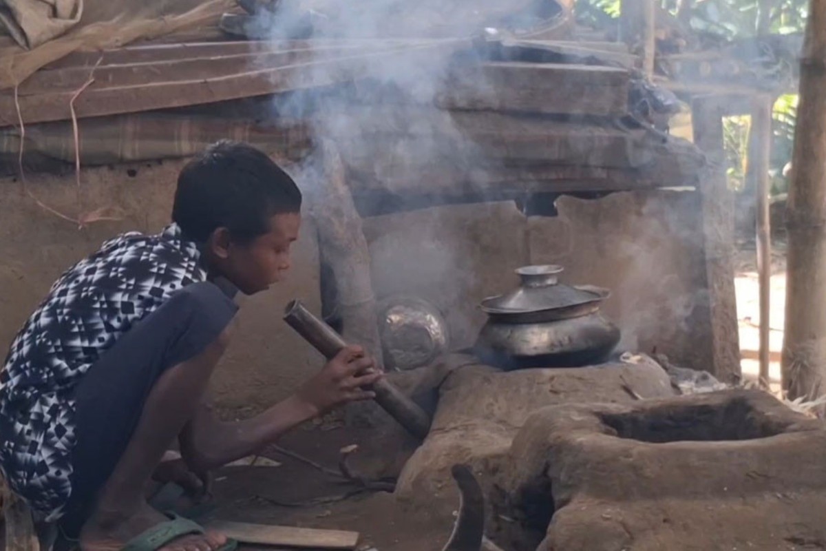 মা হারিয়ে জীবনের কঠিন লড়াইয়ে লিটন