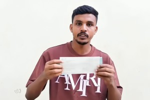 মাইক দিয়ে গালাগাল করা সেই যুবককে ঋণ‍ দিল ব্যাংক