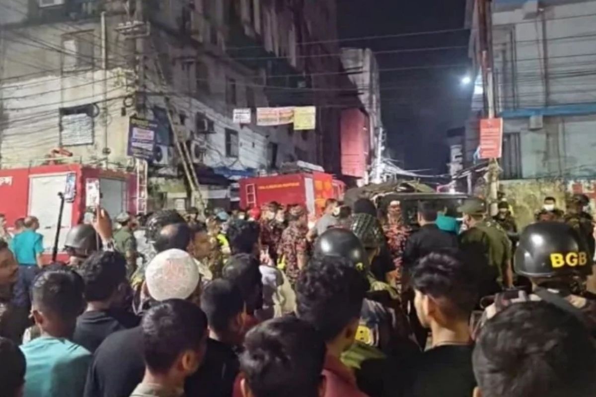 মিরপুর অগ্নিকাণ্ডে এখনো নিখোঁজ ১৩ জন