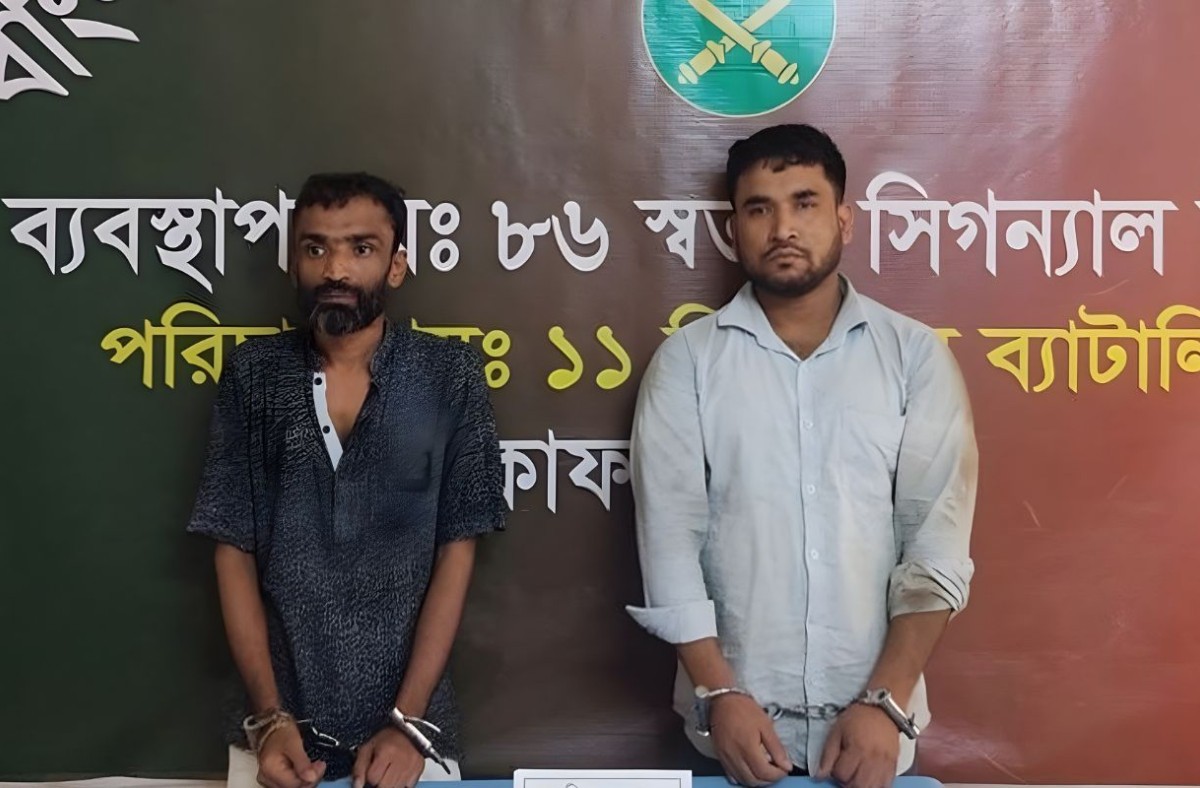 মিরপুরে বাসে আগুন দেয়ার ঘটনায় গ্রেপ্তার ২