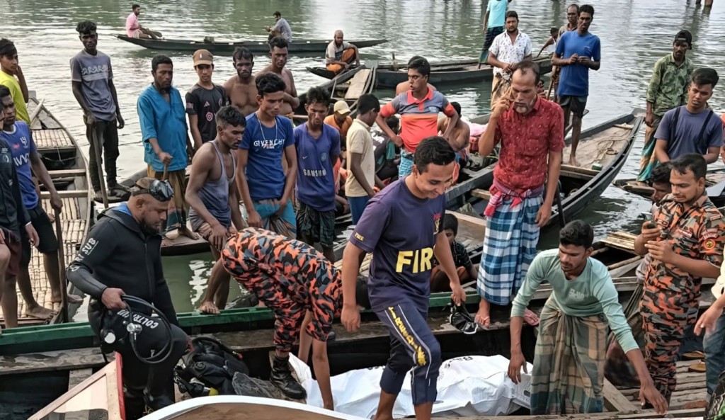 মোবাইল ছিনতাই করে নদীতে ঝাঁপ দিয়ে প্রাণ গেলো টুটুলের 3 মোবাইল ছিনতাই করে নদীতে ঝাঁপ দিয়ে প্রাণ গেলো টুটুলের 1759464740 মোবাইল ছিনতাই করে নদীতে ঝাঁপ দিয়ে প্রাণ গেলো টুটুলের