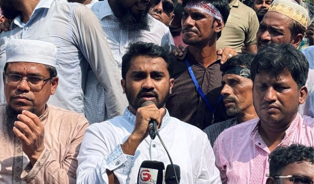 যদি যমুনা-সচিবালয় ঘেরাও করা লাগে, আমরাও সেই আন্দোলনে থাকব: রাশেদ খাঁন 3 যদি যমুনা সচিবালয় ঘেরাও করা লাগে আমরাও সেই আন্দোলনে থাকব রাশেদ খাঁন 1760785794 যদি যমুনা-সচিবালয় ঘেরাও করা লাগে, আমরাও সেই আন্দোলনে থাকব: রাশেদ খাঁন