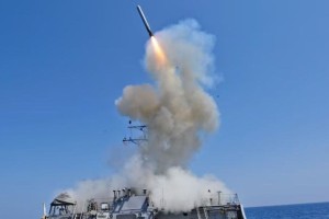 যুক্তরাষ্ট্রের কাছে কেন টমাহক ক্ষেপণাস্ত্র চায় ইউক্রেন?