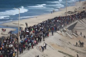 যুদ্ধবিরতি কার্যকর হতেই দলে দলে বাড়ি ফিরছে গাজাবাসী