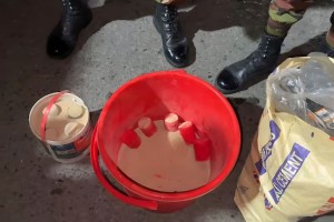 রাজধানীতে সেনা অভিযানে ৩২ ককটেল-বিস্ফোরকসহ আটক ৩