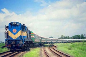 রেলে তুঘলকি কাণ্ড: এক তালা কেনা হয়েছে ৫৫৯০ টাকায়!