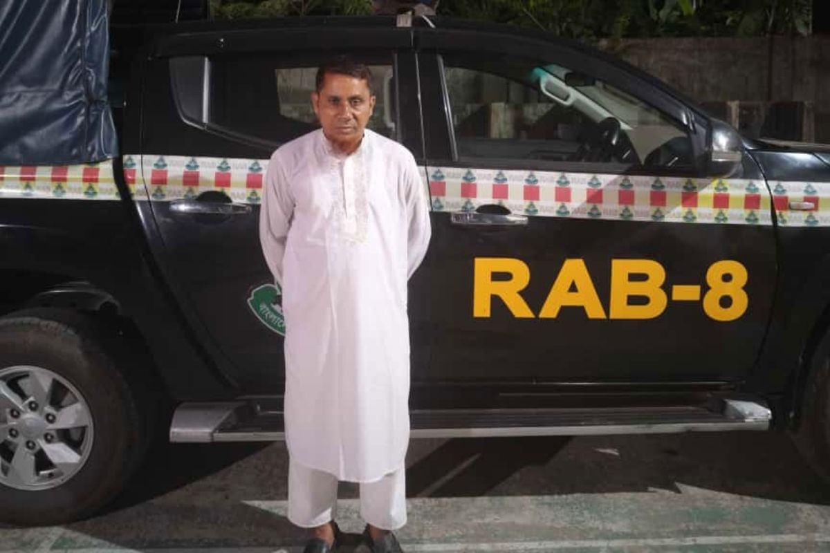 র‍্যাবের হাতে ‘জিনের বাদশা’ ধরা