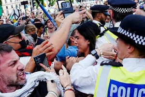 লন্ডনে প্যালেস্টাইন অ্যাকশনের পক্ষে বিক্ষোভ, গ্রেপ্তার ৫০০