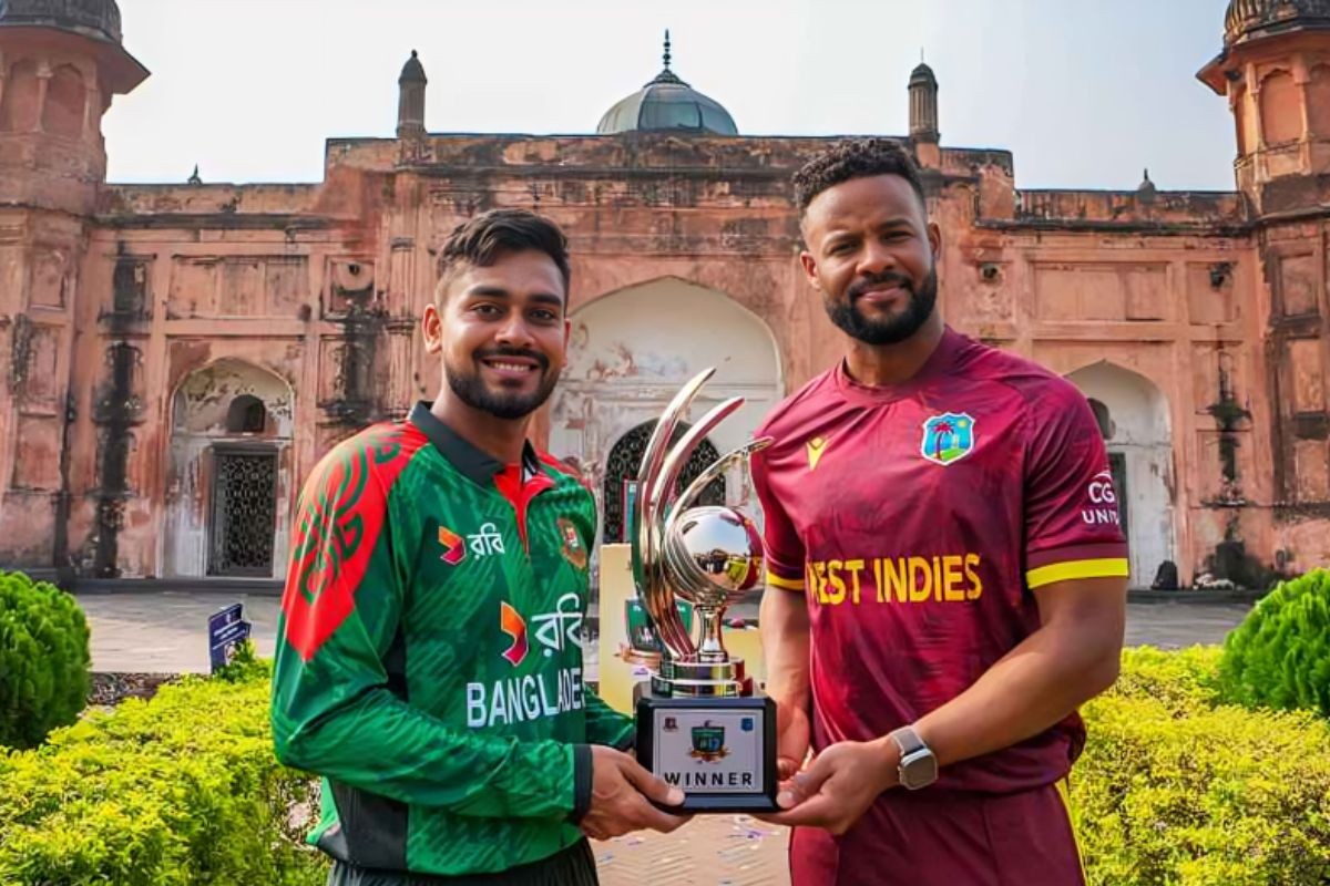 লালবাগ কেল্লায় বাংলাদেশ–উইন্ডিজ সিরিজের ট্রফি উন্মোচন