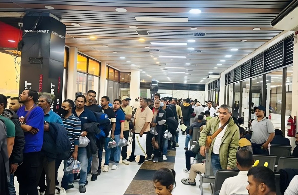 লিবিয়া থেকে দেশে ফিরেছেন আরও ৩০৯ বাংলাদেশি