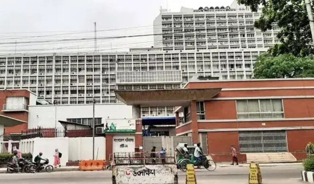 সচিবালয়ে তিন স্তরের নিরাপত্তা 3 সচিবালয়ে তিন স্তরের নিরাপত্তা 1761835190 সচিবালয়ে তিন স্তরের নিরাপত্তা