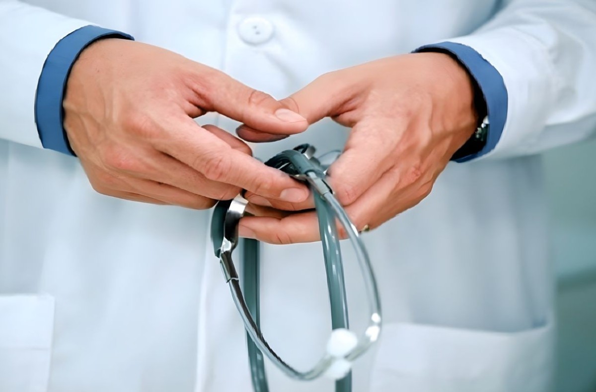 সহযোগী অধ্যাপকে পদোন্নতি পেলেন ১০২ চিকিৎসক