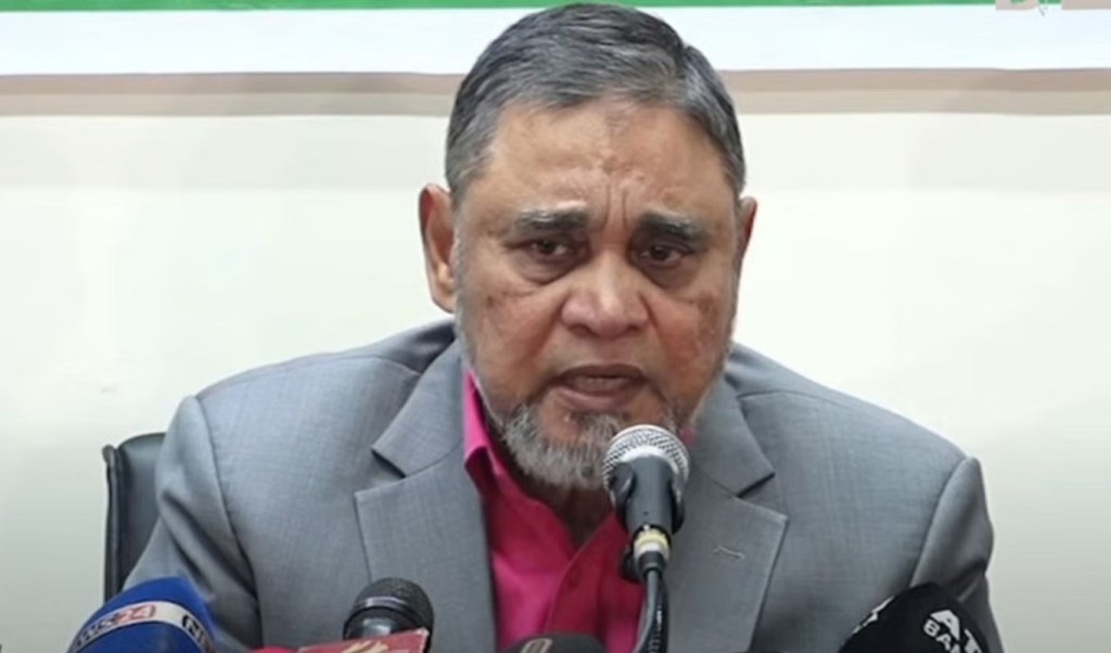 আয়নার মতো স্বচ্ছ নির্বাচন করতে চাই : সিইসি 3 সিইসি 1759733508 আয়নার মতো স্বচ্ছ নির্বাচন করতে চাই : সিইসি