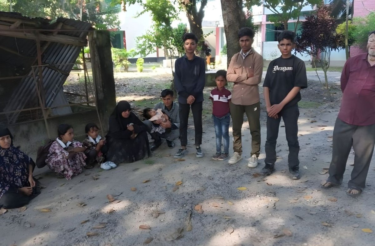 সীমান্ত দিয়ে প্রবেশকালে নারী-শিশুসহ ১১ রোহিঙ্গা আটক