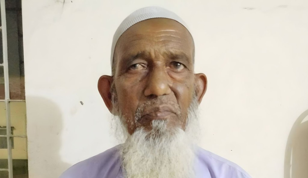 সুদের টাকার দ্বন্দ্বে বৃদ্ধকে মসজিদ থেকে তুলে নিয়ে নির্যাতন 4 সুদের টাকার দ্বন্দ্বে বৃদ্ধকে মসজিদ থেকে তুলে নিয়ে নির্যাতন 1759558630 সুদের টাকার দ্বন্দ্বে বৃদ্ধকে মসজিদ থেকে তুলে নিয়ে নির্যাতন