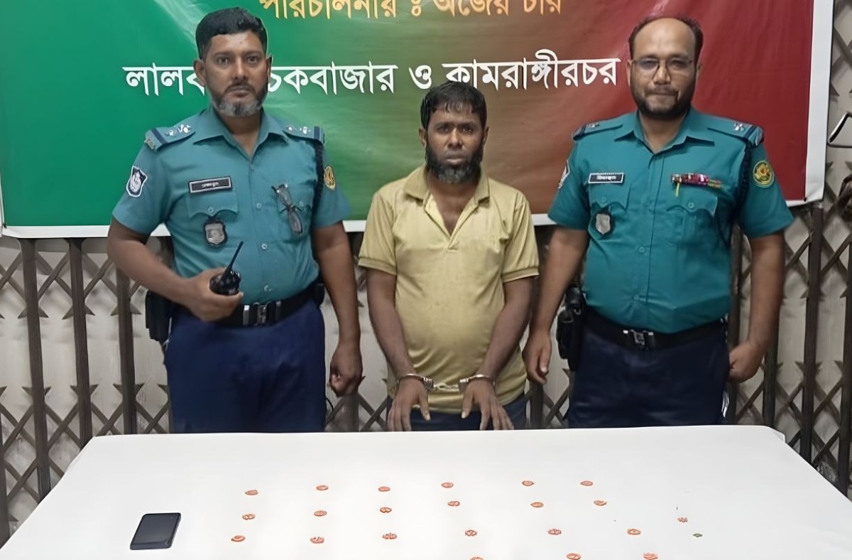 সেনা অভিযানে ইয়াবাসহ কুখ্যাত মাদক কারবারি গ্রেপ্তার