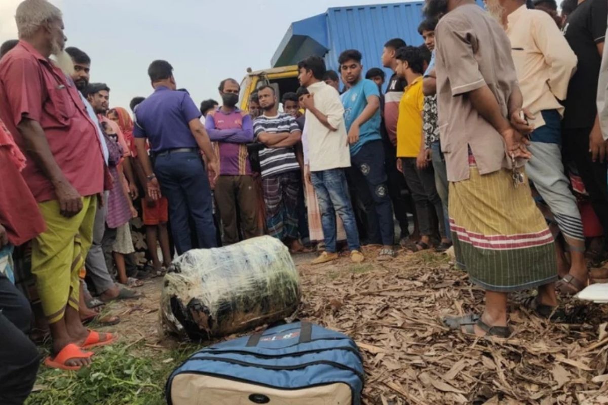 স্কচটেপে মোড়ানো ট্রাভেল ব্যাগ থেকে এক তরুণীর মরদেহ উদ্ধার