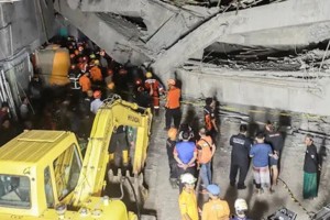 স্কুলের ভবন ধস, ধ্বংসস্তূপের নিচে জীবন-মৃত্যুর সন্ধিক্ষণে ৯১ শিক্ষার্থী