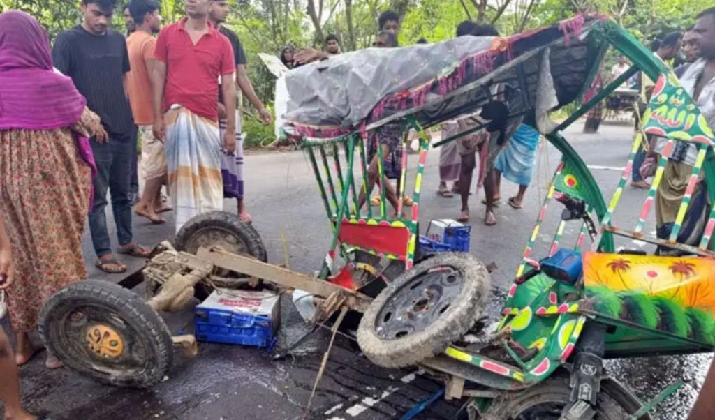 স্বামীর পর স্ত্রীর মৃত্যু, হাসপাতালে দুই ছেলে 3 স্বামীর পর স্ত্রীর মৃত্যু হাসপাতালে দুই ছেলে 1759830272 স্বামীর পর স্ত্রীর মৃত্যু, হাসপাতালে দুই ছেলে