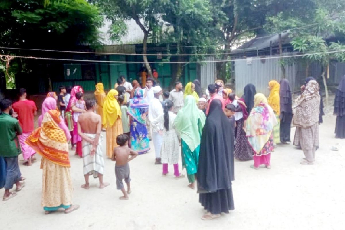 সৎমাকে কুপিয়ে হত্যার অভিযোগ যুবকের বিরুদ্ধে