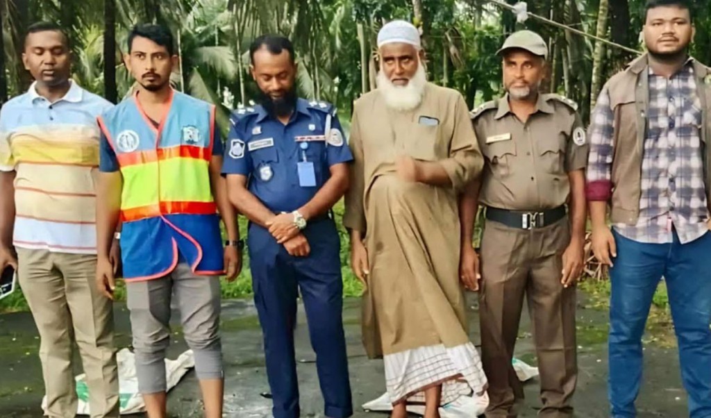 বরগুনায় অভিযান চালিয়ে ৪০ কেজি হরিণের মাংস জব্দ 3 হরিণের মাংশ জব্দ 1759312564 বরগুনায় অভিযান চালিয়ে ৪০ কেজি হরিণের মাংস জব্দ