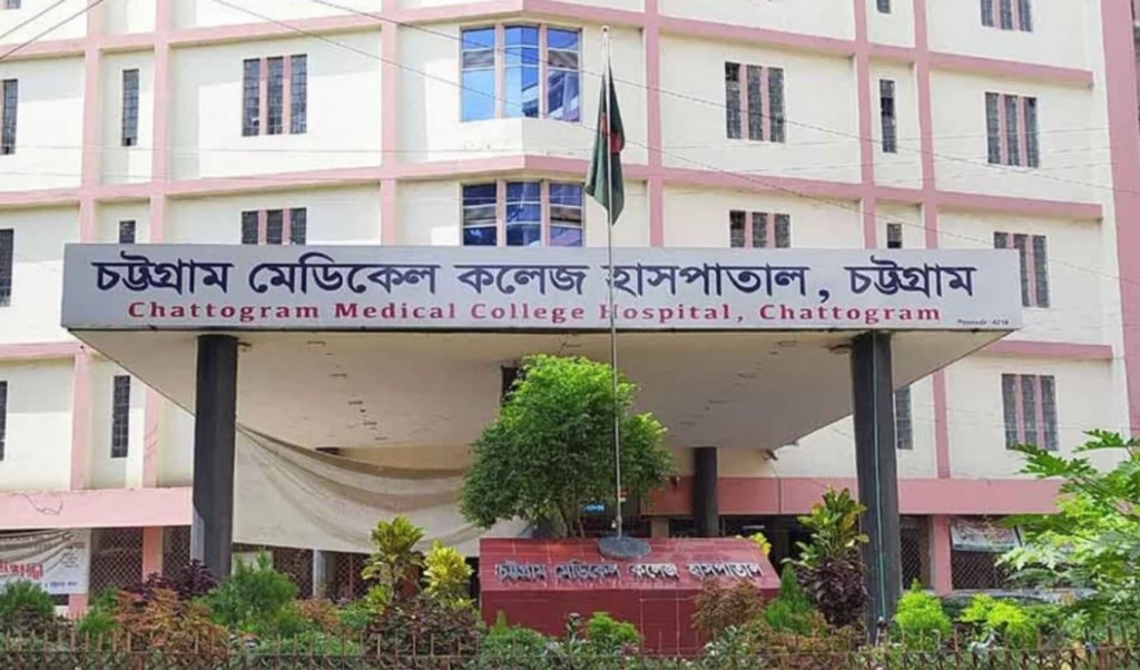 হাসপাতালে এসি বিস্ফোরণে ৩ শ্রমিক দগ্ধ 3 হাসপাতালে এসি বিস্ফোরণে ৩ শ্রমিক দগ্ধ 1760341190 হাসপাতালে এসি বিস্ফোরণে ৩ শ্রমিক দগ্ধ