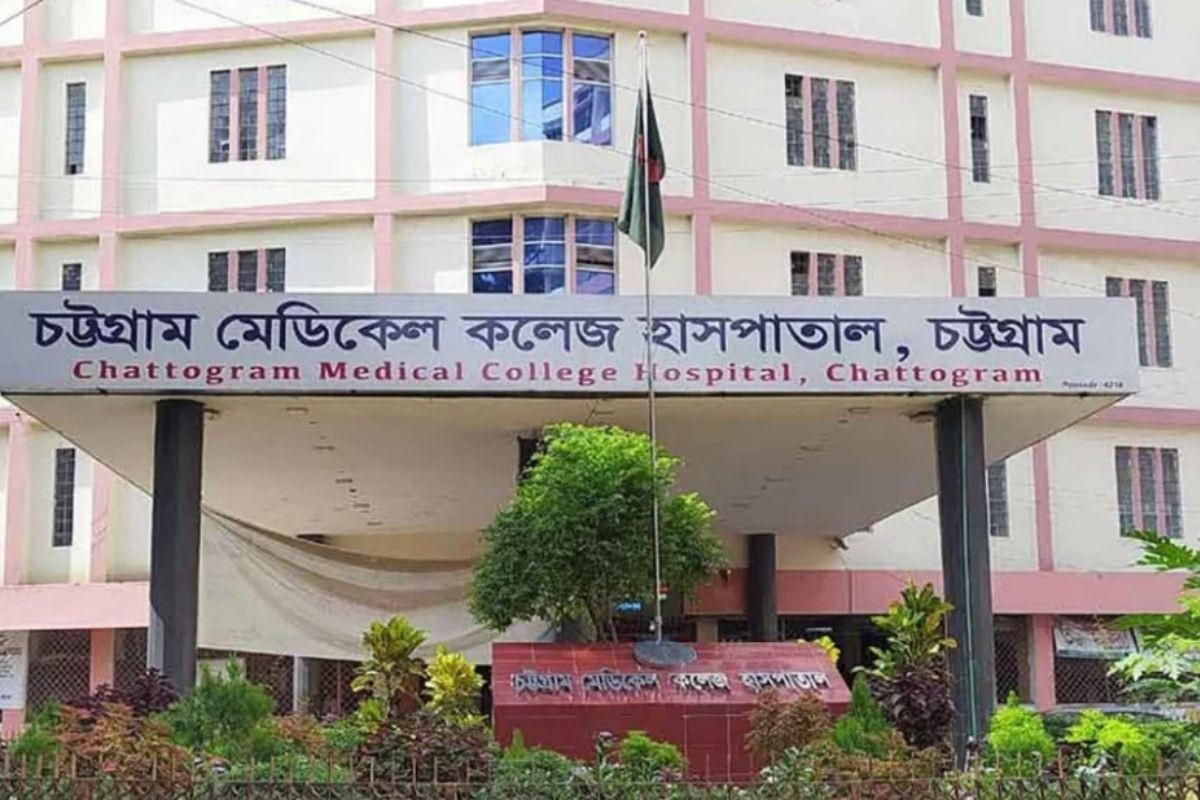 হাসপাতালে এসি বিস্ফোরণে ৩ শ্রমিক দগ্ধ