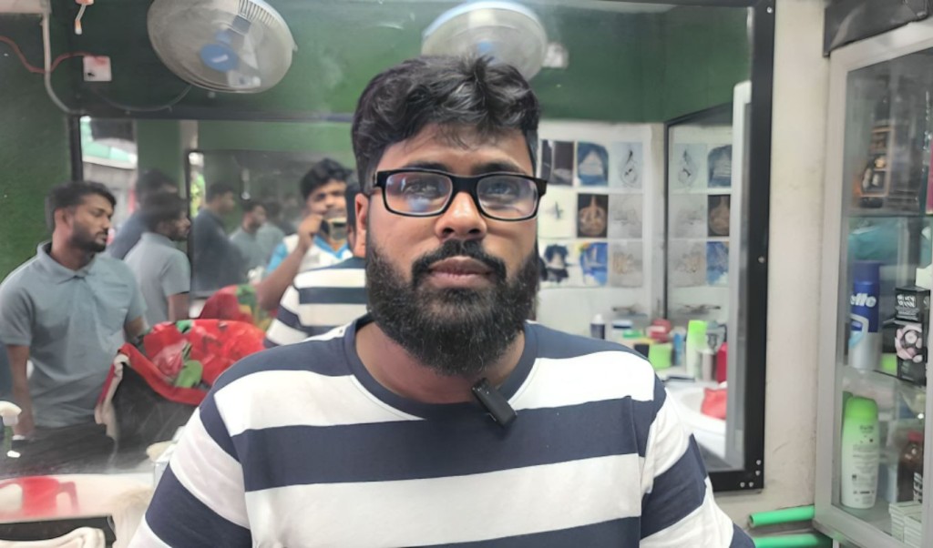 হিন্দু থেকে মুসলমান হয়ে পরিবারচ্যুত, তবু ঘুরে দাঁড়ালেন মুজাহিদ 3 হিন্দু থেকে মুসলমান হয়ে পরিবারচ্যুত তবু ঘুরে দাঁড়ালেন মুজাহিদ 1759983408 হিন্দু থেকে মুসলমান হয়ে পরিবারচ্যুত, তবু ঘুরে দাঁড়ালেন মুজাহিদ
