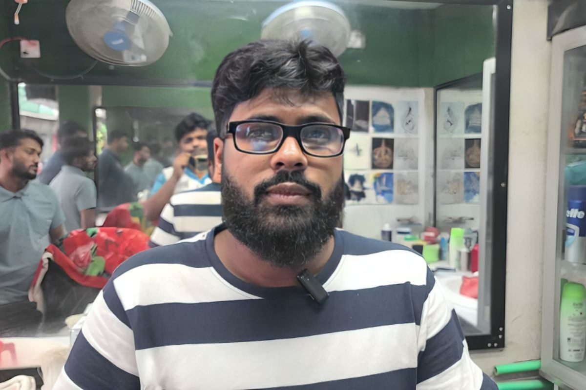 হিন্দু থেকে মুসলমান হয়ে পরিবারচ্যুত, তবু ঘুরে দাঁড়ালেন মুজাহিদ