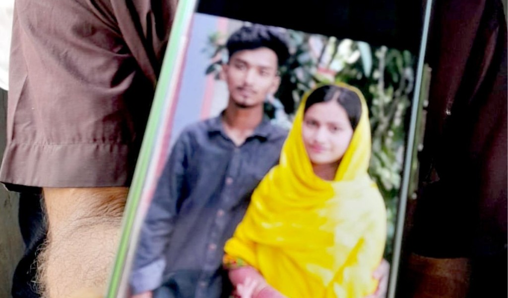 ৬ মাসের সংসার, ৭ দিনের চাকরি—মর্গে নিথর স্বামী-স্ত্রীর লাশ 4 ৬ মাসের সংসার ৭ দিনের চাকরি—মর্গে নিথর স্বামী স্ত্রীর লাশ 1760526850 ৬ মাসের সংসার, ৭ দিনের চাকরি—মর্গে নিথর স্বামী-স্ত্রীর লাশ