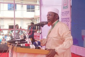 জন্ম নিয়েই বাপের সঙ্গে পাল্লা দিও না : গোলাম পরওয়ার